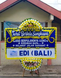 Toko bunga di Mampang Prapatan bunga papan duka cita Arumi Florist